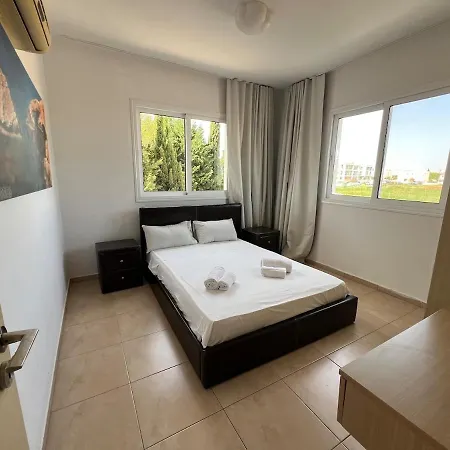 Cosy 2br Family - Mythical Sands Apartment